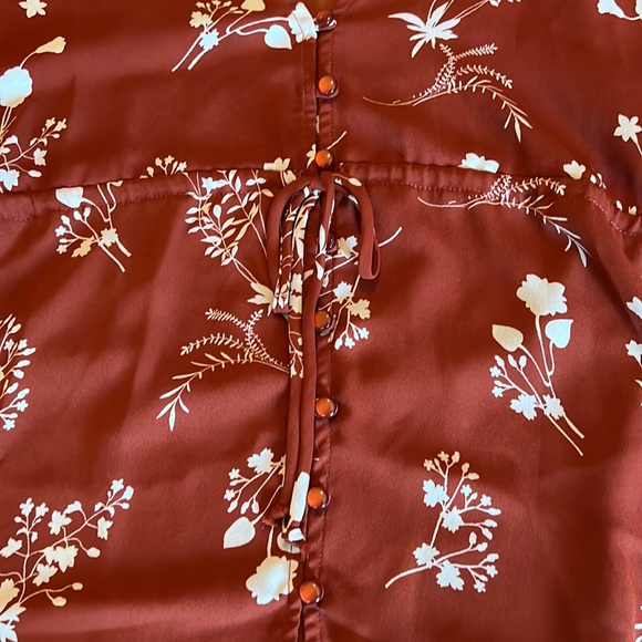 Timing blouse. Size L. NWOT. - Picture 4 of 5